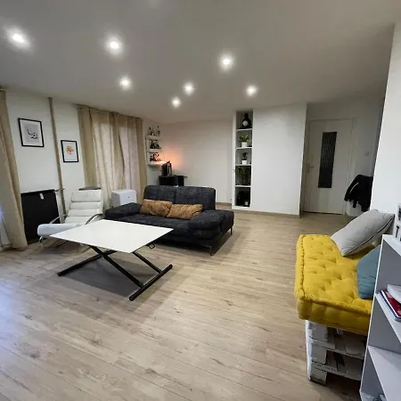 Apartment T2 Proche De La Toulon